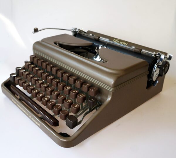 Triumph Durabel Typewriter