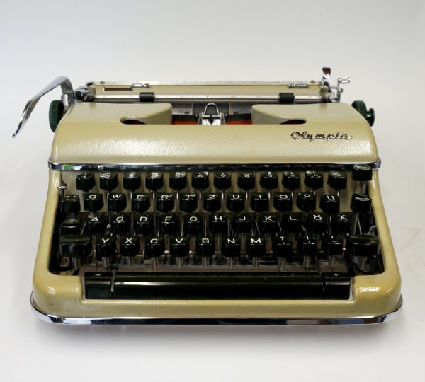 Olympia SM4 typewriter