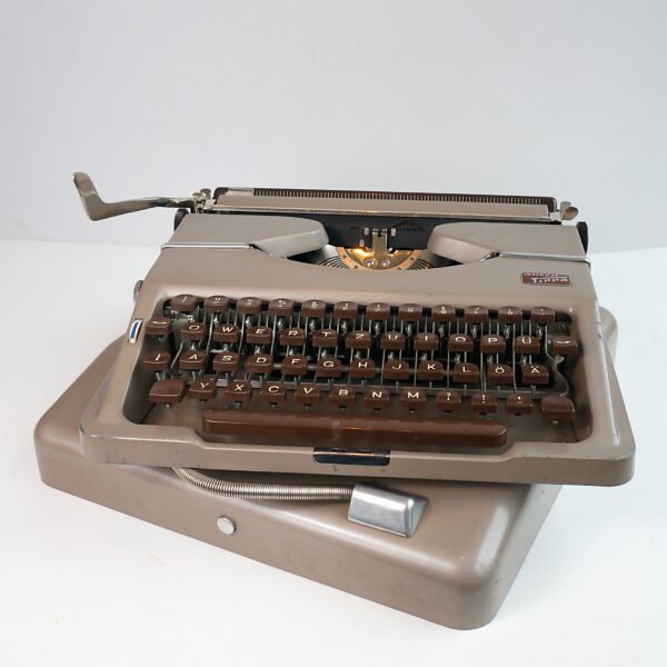 Tippa typewriter