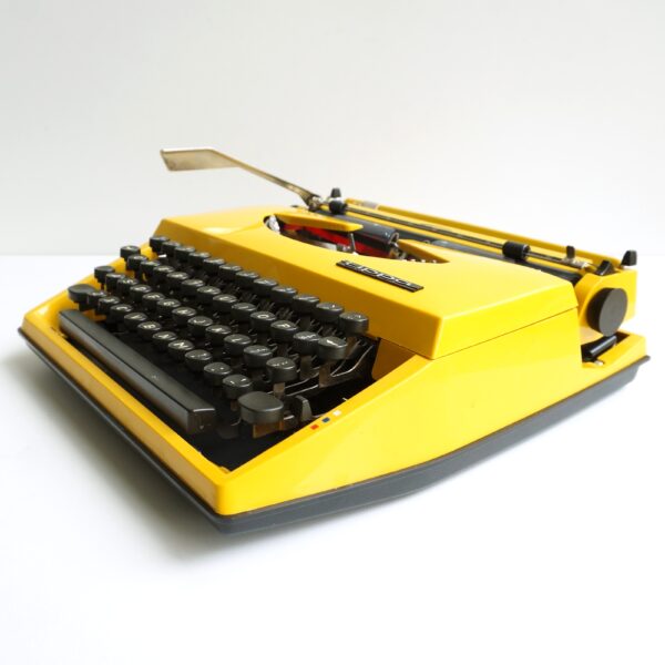 triumph tippa typewriter