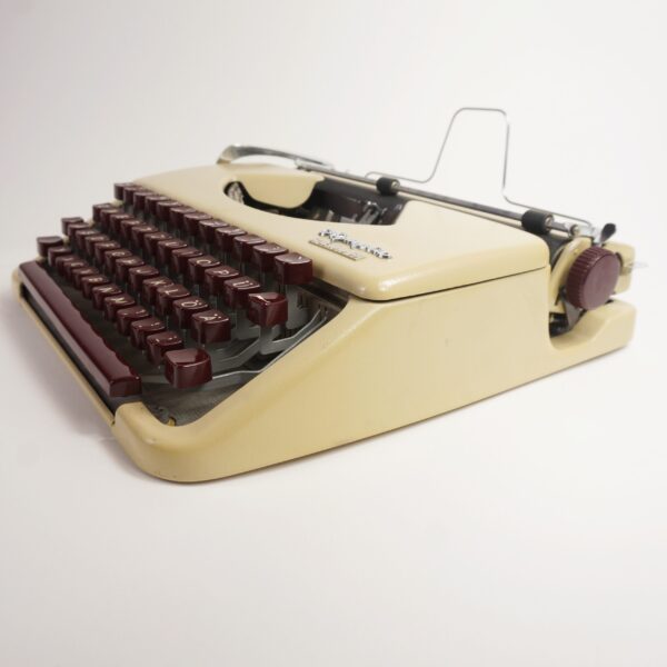 Splendid 33 typewriter