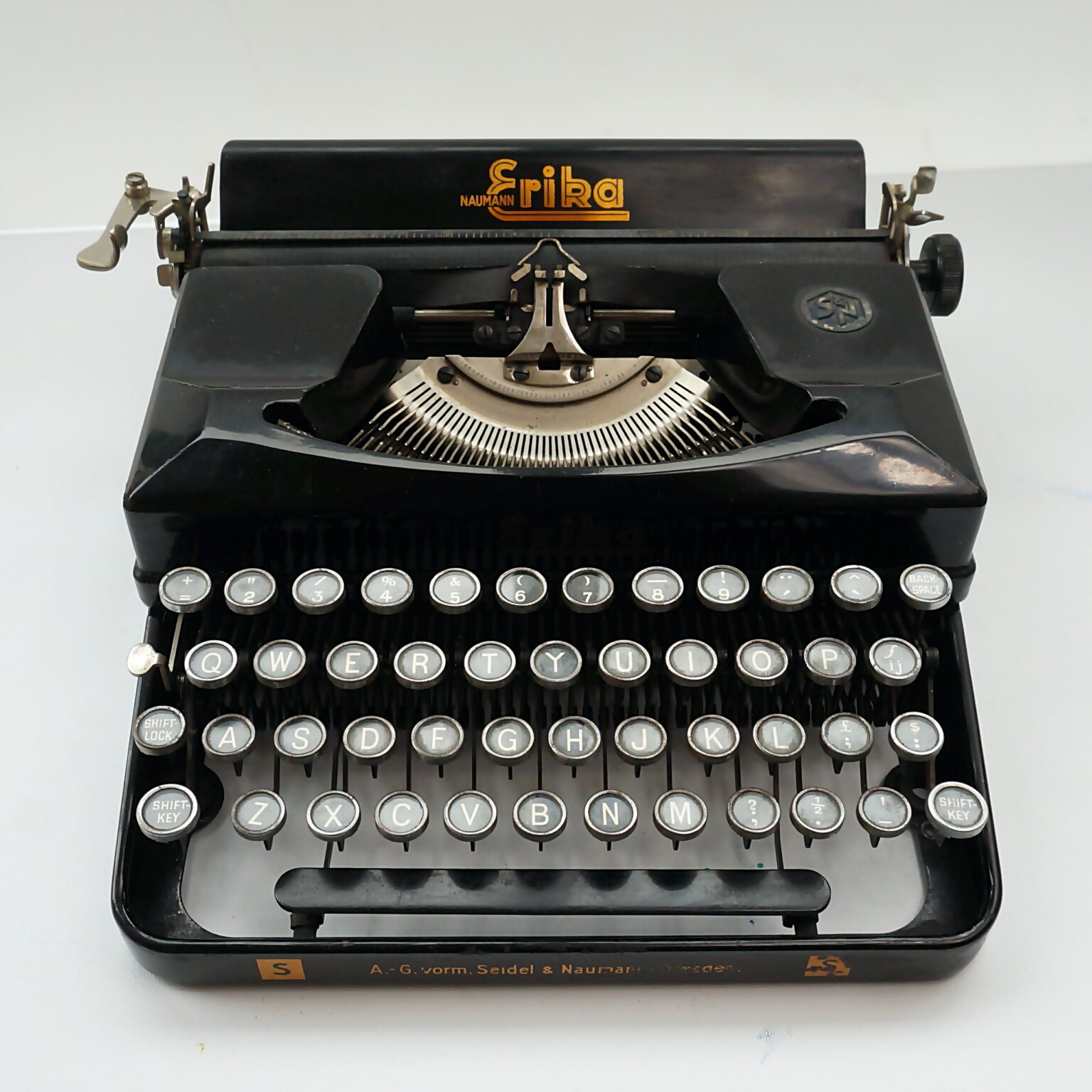 Erika S Typewriter For Sale My Cup Of Retro Typewriter Store