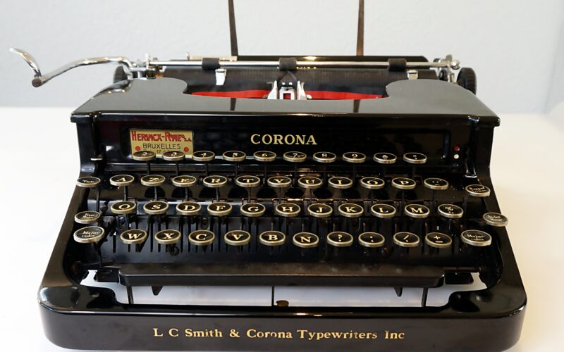 Smith-Corona Silent 1S Typewriter