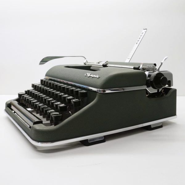 Olympia SM3 typewriter 1958 Green