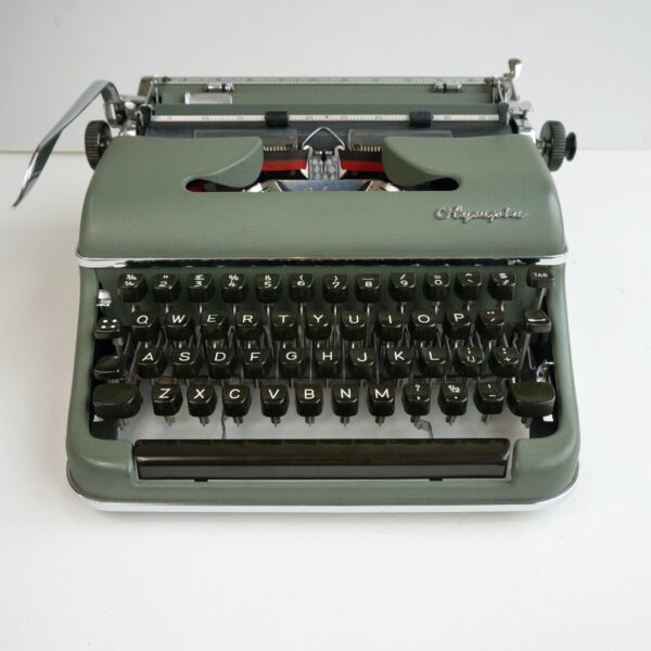 olympia sm3 typewriter