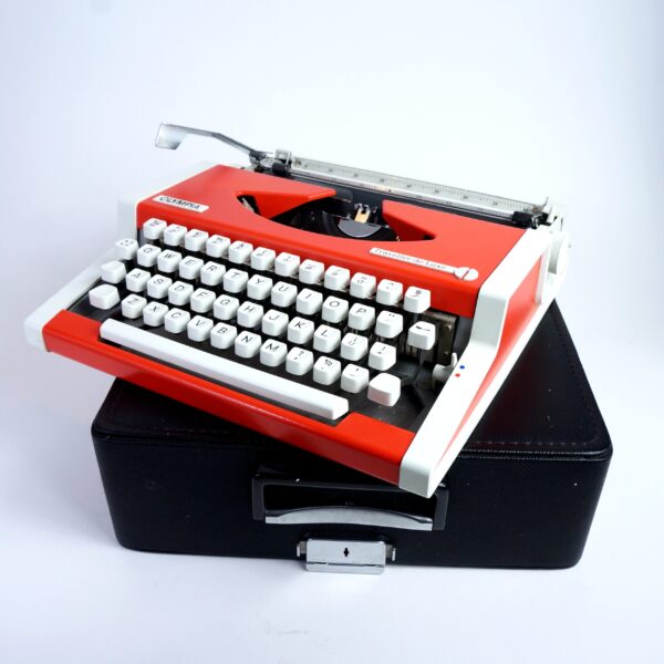 Olympia Traveller Typewriter Orange