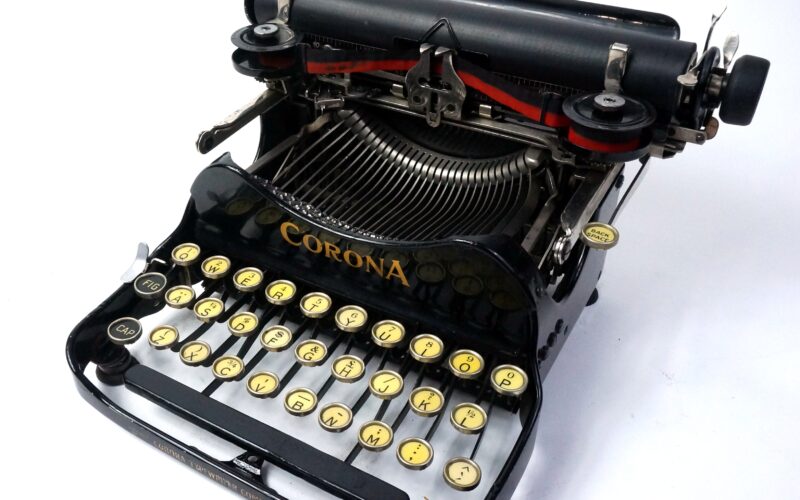 Corona 3 Typewriter, Folding 3-Bank Typewriter