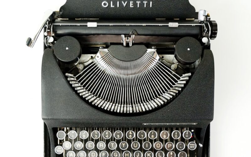 Olivetti MP1 Invicta Typewriter