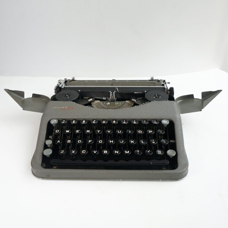 Hermes Baby Typewriter 1950 For Sale My Cup Of Retro Typewriters