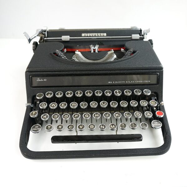 Olivetti Studio 42 typewriter