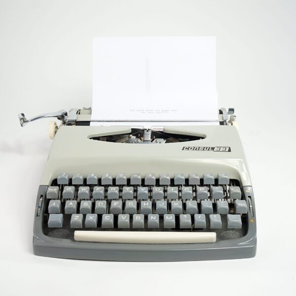 consul 33 typewriter
