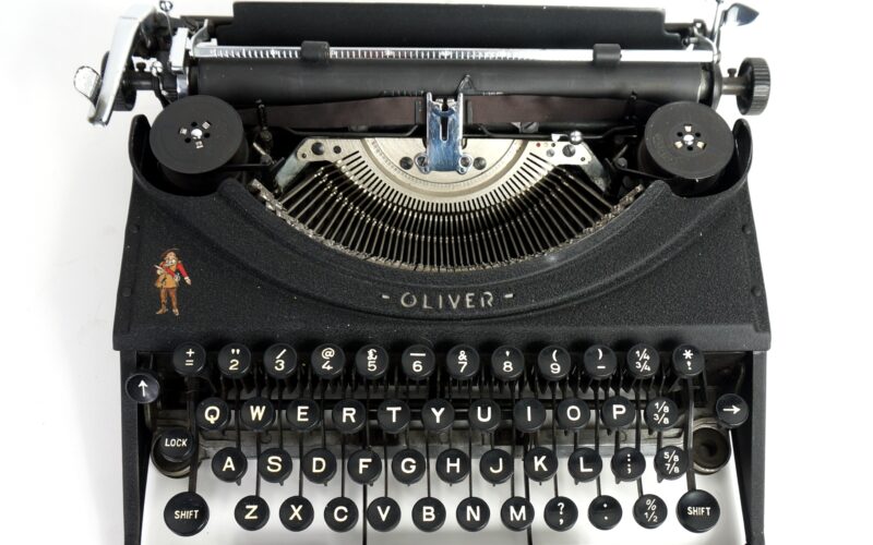 Oliver Portable Typewriter 1951