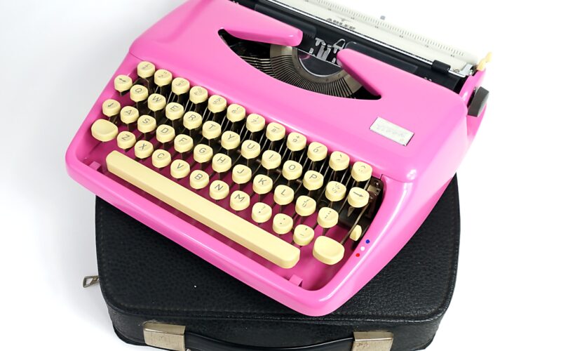 Retro Pink Tippa Typewriter