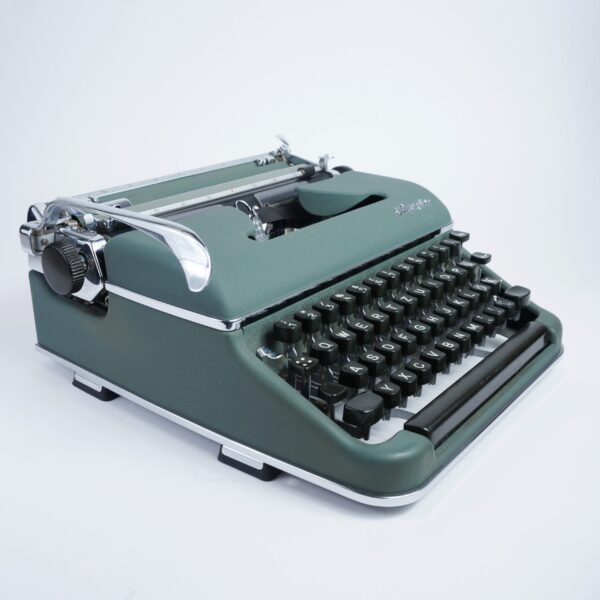 Olympia sm3 typewriter