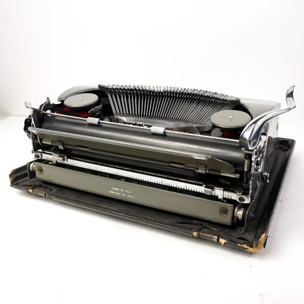 Olivetti MP1 Invicta typewriter and case