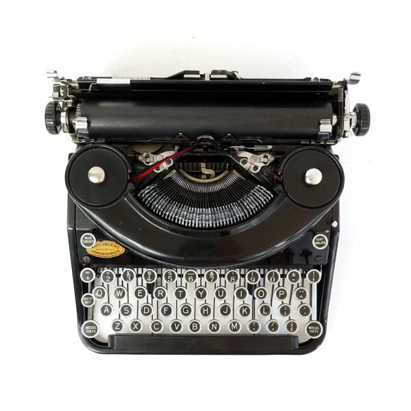 underwood noiseless portable typewriter