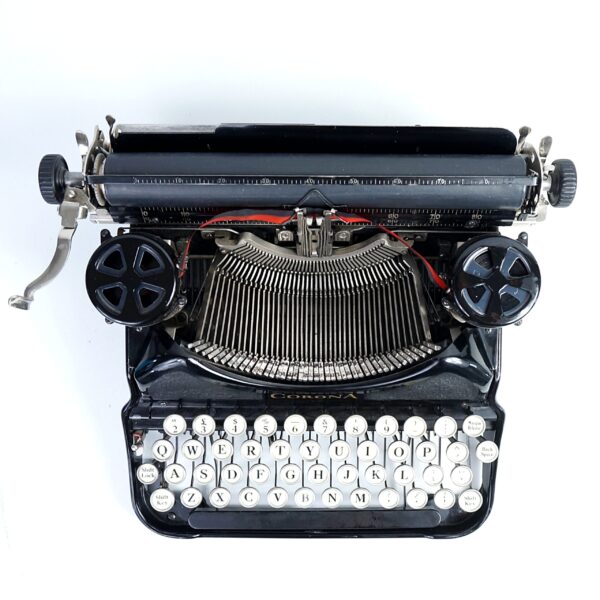 Corona 4 typewriter