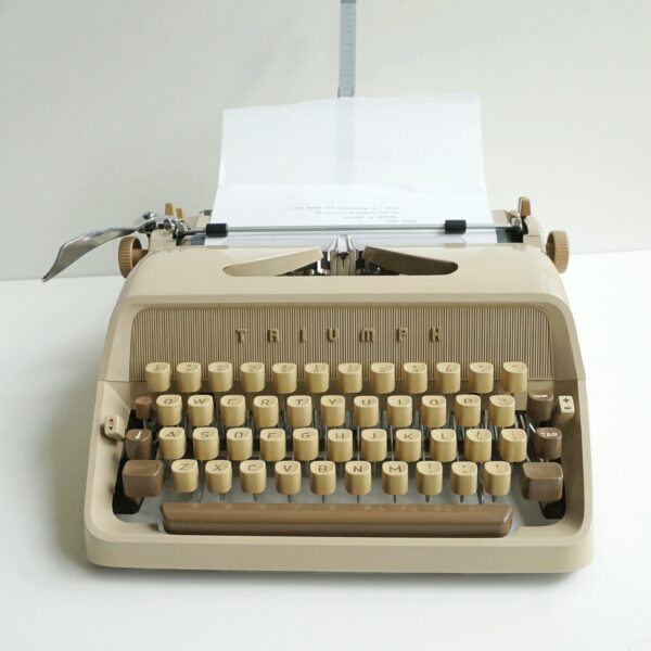 triumph gabriele 3 typewriter