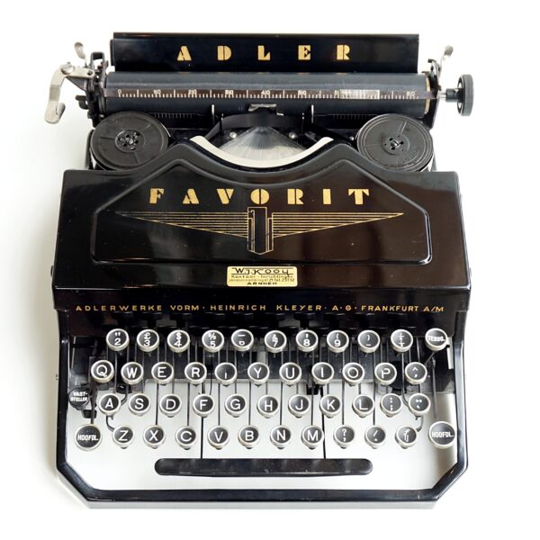 Adler Favorit typewriter