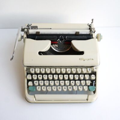 Olympia SM2 Typewriter 1963