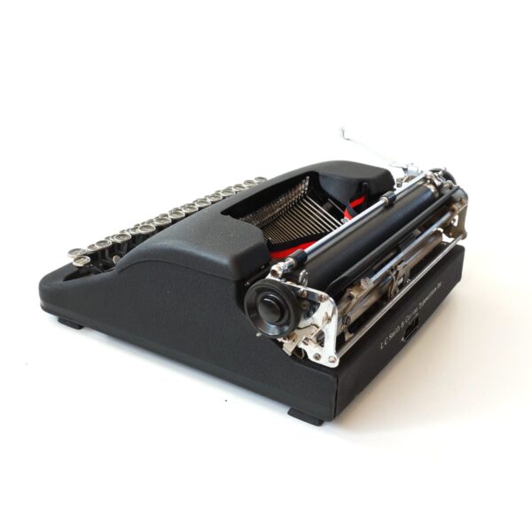 Smith Corona Clipper 4C Series typewriter