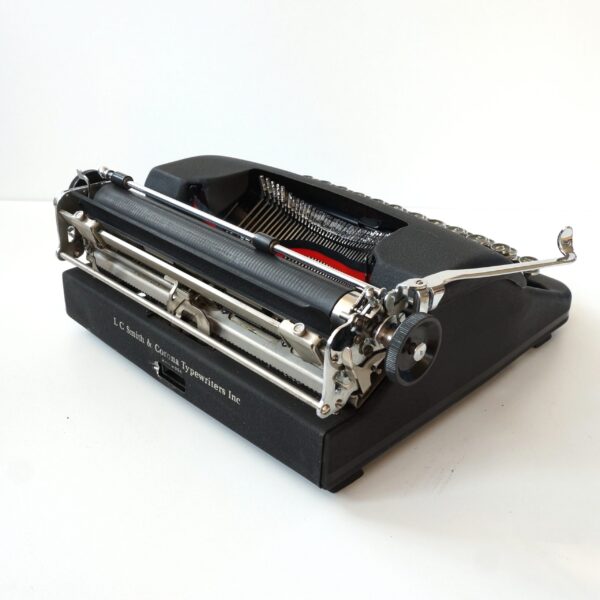 Smith Corona Clipper 4C Series typewriter