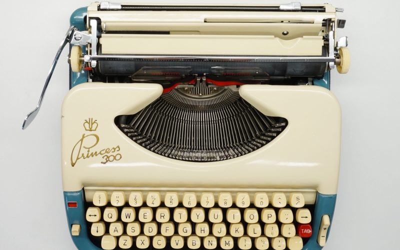 Princess 300 Typewriter