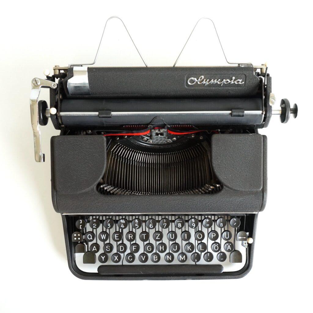 Black Olympia SM1 typewriter from 1949