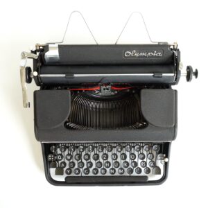 Black Olympia SM1 typewriter from 1949