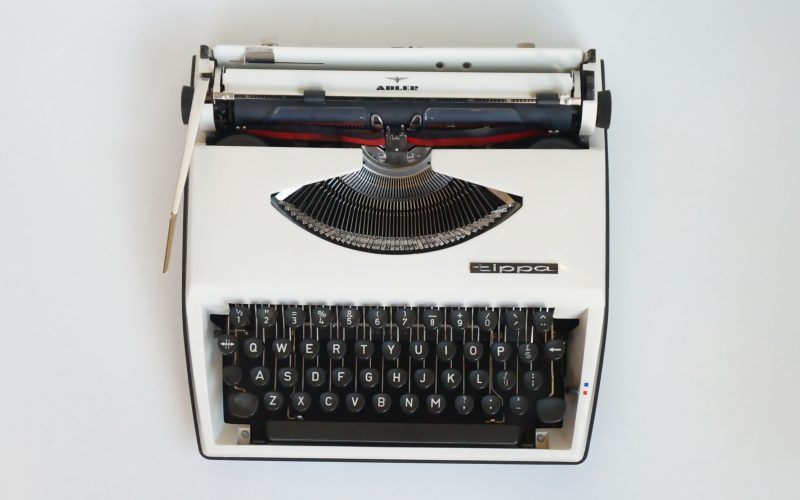 White Adler Tippa Typewriter
