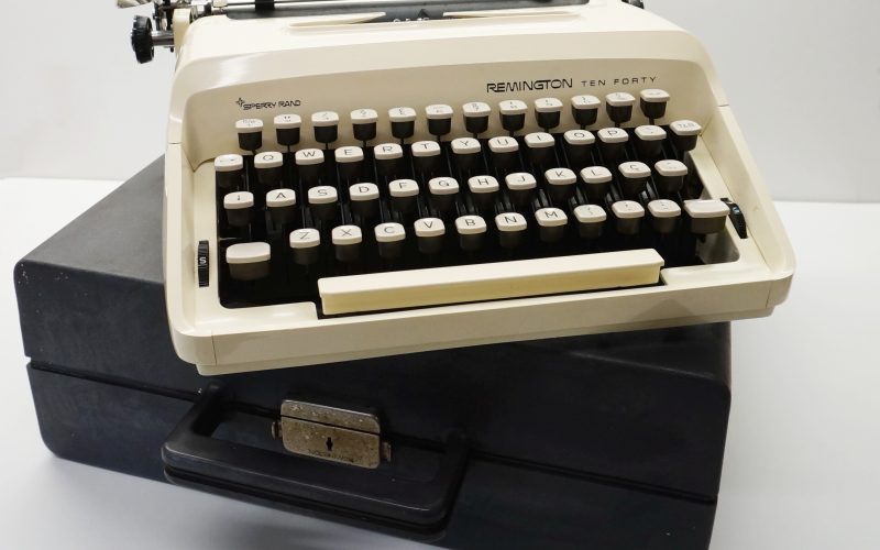 Remington Ten Forty Typewriter – Script Font