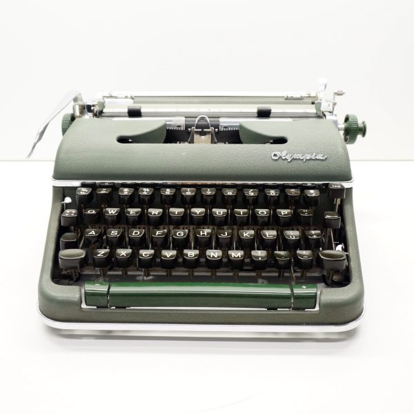 Olympia SM4 typewriter 1960