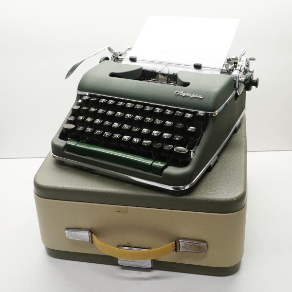 Olympia SM4 typewtiter 1960